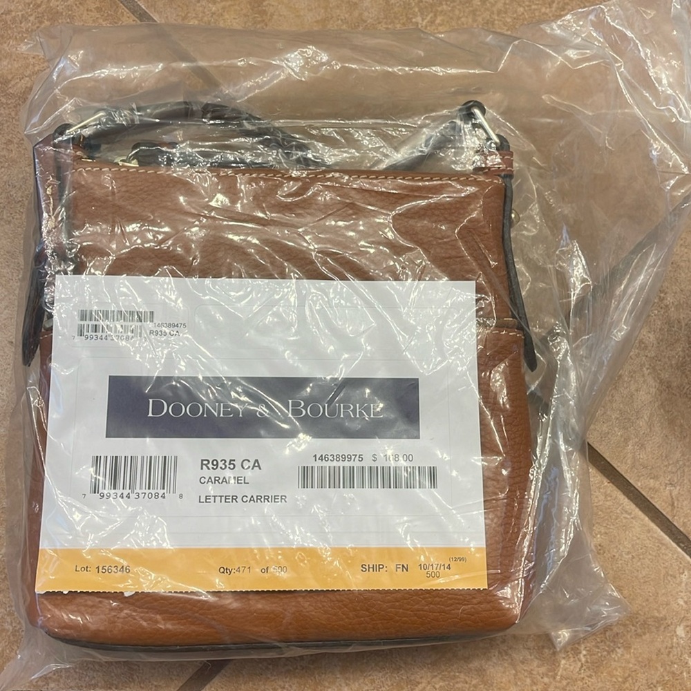 dooney and bourke caramel purse, brand new in packaging